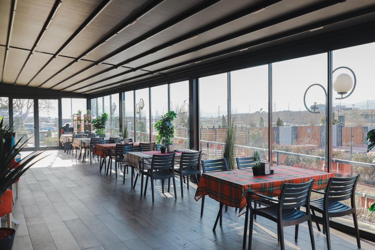 Nafron Hotel Prizren Exteriér fotografie
