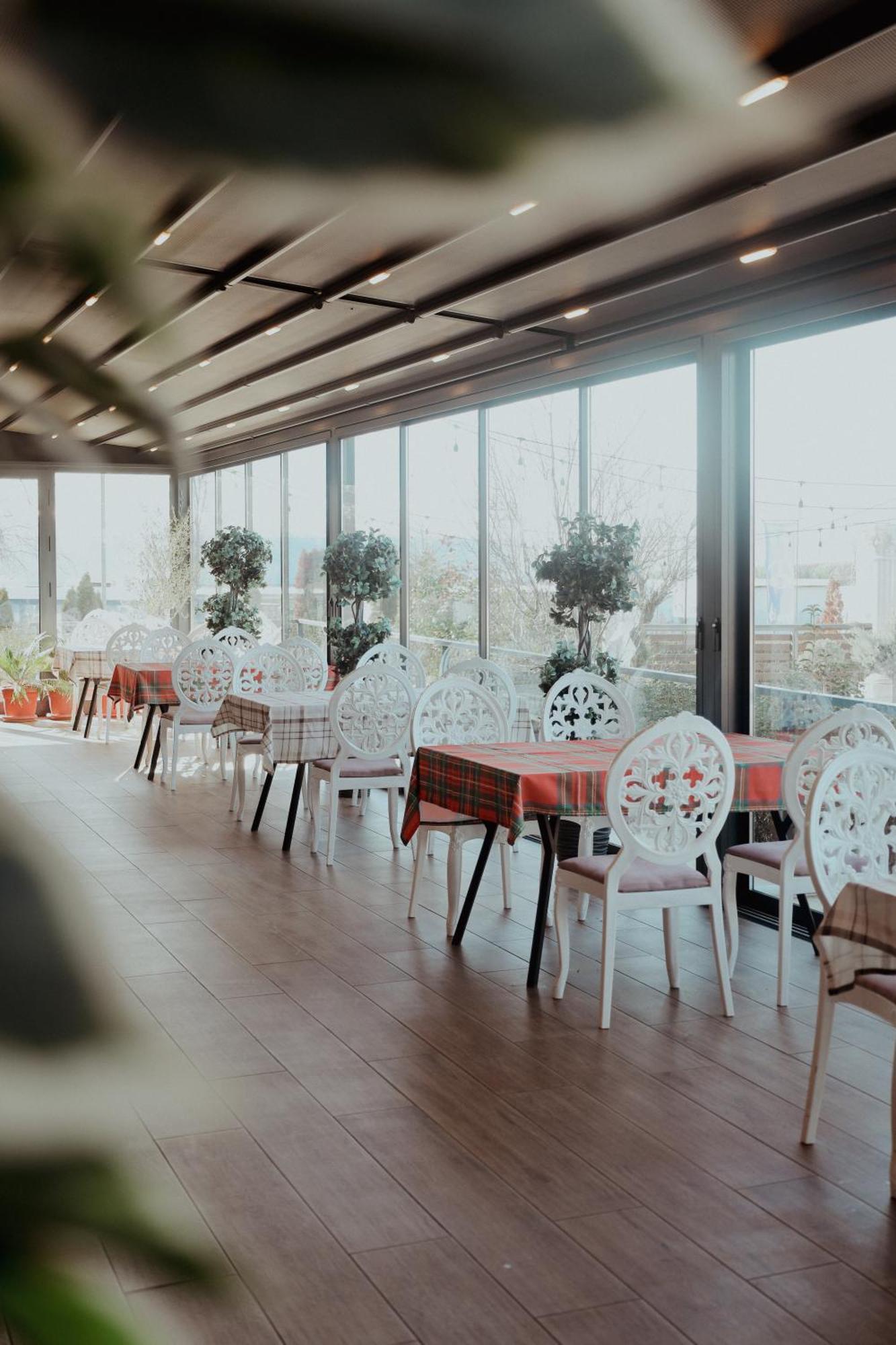 Nafron Hotel Prizren Exteriér fotografie
